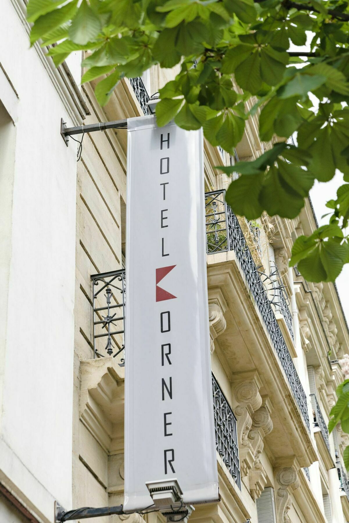 โรงแรมคอร์เนอร์ มงต์ปาร์นาส ปารีส ภายนอก รูปภาพ